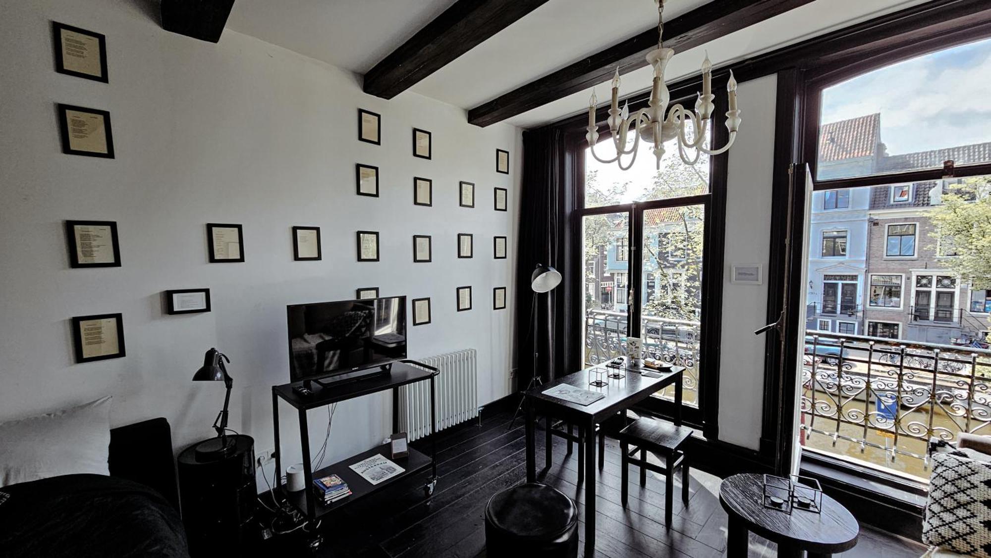 The Black Beauty Private Studio With Canal View From 1799 Amsterdam Exterior foto